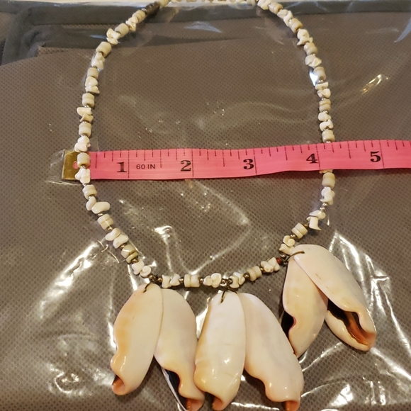 Sheashell necklace - Picture 3 of 5